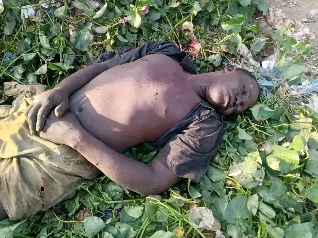 Moundou : un père de famille retrouvé mort près d’une école, une enquête ouverte.