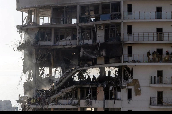 Ukraine: Huit morts dans une nouvelle vague de frappes