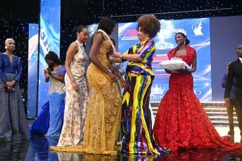 🇨🇲 Miss Cameroun 2026 : Maëllys Ngo Mboui couronnée au Palais des Congrès de Yaoundé