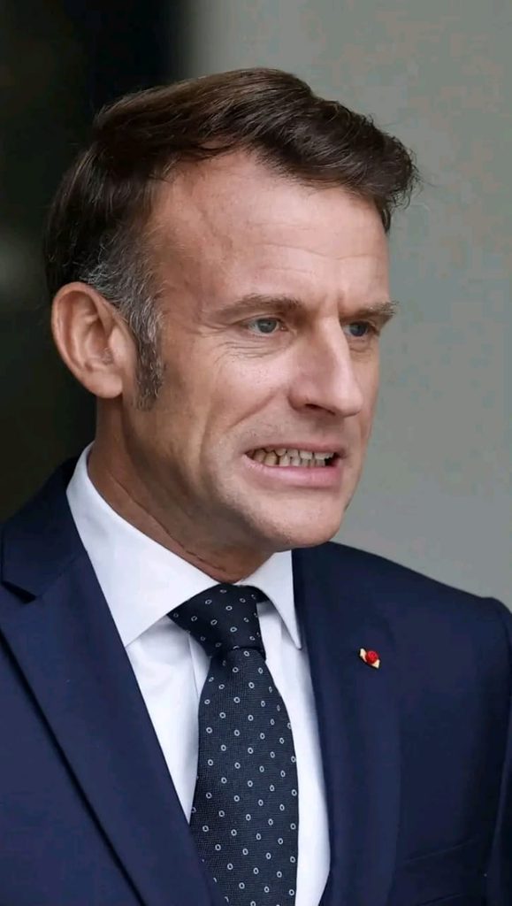 Emmanuel Macron laisse planer le doute sur un éventuel retour à l’Élysée après 2027