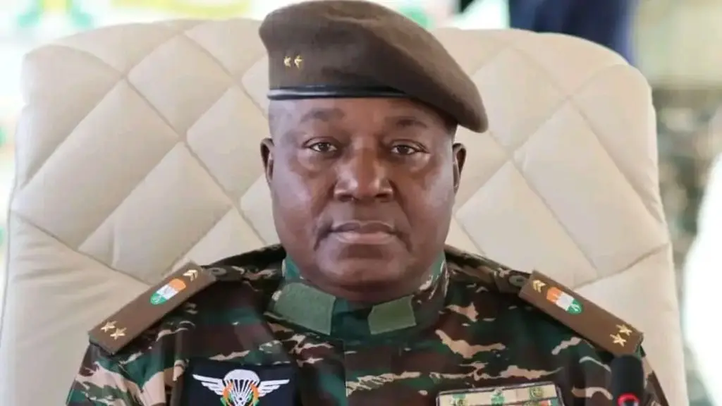 DIPLOMATIE : LE NIGER DÉNONCE L’EXPULSION DE DEUX AGENTS PAR LA FRANCE, UN OFFICIER BLESSÉ EN 2014 AU CŒUR DE LA POLÉMIQUE